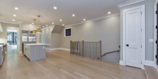 2135 N Lakewood Avenue Gallery 14