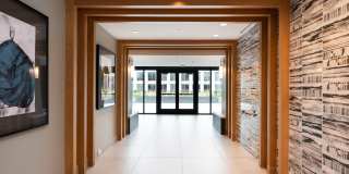 Elle Gallery 36