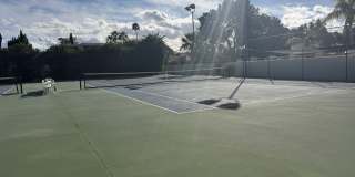 Spacious 3 Bed/2 Bath Townhouse w/ an Office in Northeast Tucson! Gallery 29