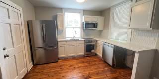1 Bedroom 1 Bath Apartment in Wraggsboro - Downtown Charleston Gallery 1