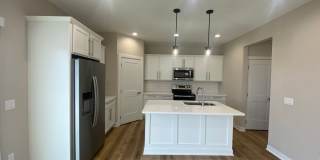 Luxury Newer Construction Home! Gallery 7