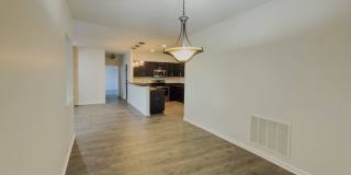 Beautiful Ranch 2 bed/2 bath Condominium Gallery 17