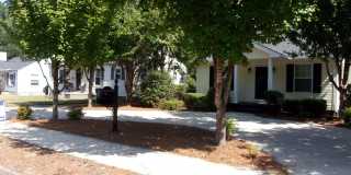 Beautifully Landscaped 2 Bedroom 1 Bath Home in College Park Beautifully Landscaped 2 Bedroom 1 Bath Home in College Park Gallery 1