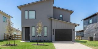Pre-leasing Fall 2027 South College Station Home Gallery 1