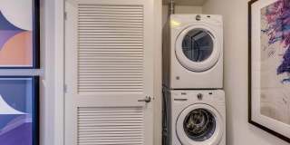 Windsor Queen Anne Gallery 22