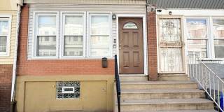 Stunning 3-Bedroom Townhome in Elmwood Park! Available NOW! Gallery 1