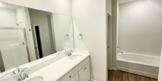 Beautiful 3/2 + office home for rent next to Brandon High School! Gallery 20