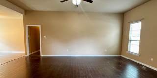 3BD/2BA House for Lease in Magnolia Lakes - Close to LSU Gallery 14