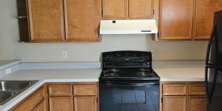 2/2.5 Townhome Mile Run Gallery 12