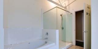 Cool and modern urban loft in Uptown Charlotte! Gallery 34