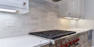 2135 N Lakewood Avenue Gallery 8