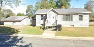 3 Bedroom 1.5 Bath / House Gallery 1