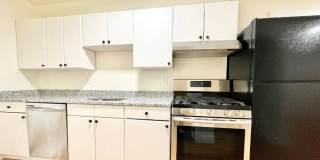 Nicely renovated, pet friendly 3 bed in South Boston. Gallery 1