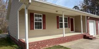 Well Maintained 2 Bedroom 2 Bath Duplex with Garage Gallery 1