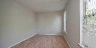 1st Floor Primary Bedroom - Kiln Creek Gallery 19