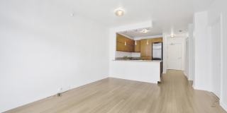 600 North Dearborn Street Gallery 5