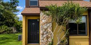 2/2 townhouse Gallery 1