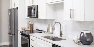 The Glenn Gallery 24