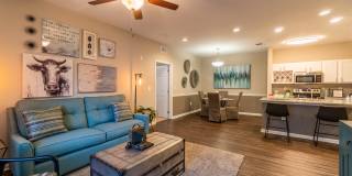 Oaks at Normandy Apartments Gallery 10
