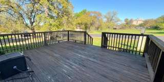 Freshly Renovated 2BD/2.5BA Townhouse in Exclusive Horseshoe Bay Community! Gallery 6