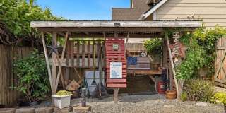 Charming 3-Bedroom Home in Magnuson Place Gallery 26