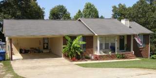 3 bed  2 bath located in Oxford! Additional photos coming soon! Gallery 1