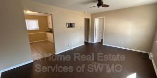 1742 N Oak Grove Ave Gallery 2