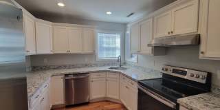 537 Winchester Avenue Gallery 7