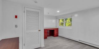 65 E River Road Gallery 38