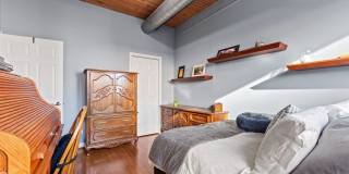 411 W Ontario Street Gallery 19