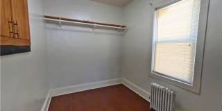 1005 narragansett Boulevard Gallery 12