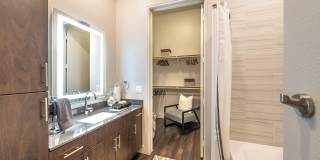 Windsor Turtle Creek Gallery 14