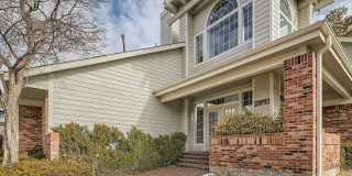 Beautiful 2 bed 1 bath Condo in Aurora Gallery 1