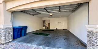CHARMING FURNISHED 3BD/2BA CONDO W/ 2-CAR GARAGE! NEW FLOORING! Gallery 20