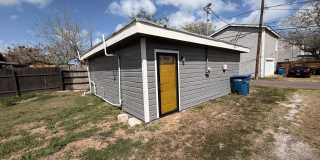 This studio apartment is conveniently located one block from Spohn Shoreline, Gallery 4