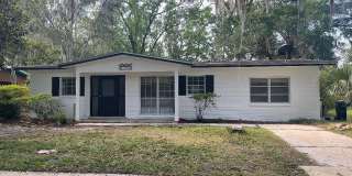 Charming 3-bed/1-bath single-family home available now! Gallery 1