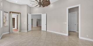 4901 NE 29th Avenue Gallery 32