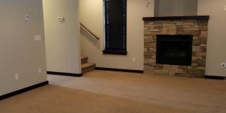 *** Modern *** 3 Bed 2.5 Bath Townhouse Gallery 1