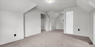 16639 Ward Street Gallery 17