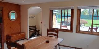 Fully Furnished Executive Sander's Beach Rental Gallery 7