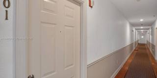 747 Michigan Ave Gallery 21