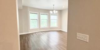 104 E. Dayton Street104-2 Gallery 16
