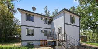 FOR RENT! Beautifully Remodeled 2 Bed/1 Bath Unit – Don’t Miss Out! Gallery 20