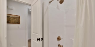 1409 Quincy Avenue Gallery 28