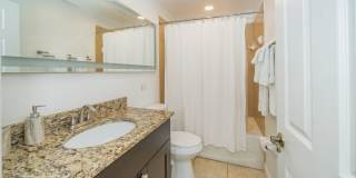 205 East Kirby Street Gallery 12