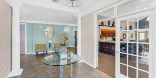 The Graham Gallery 21