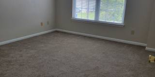 Spacious 4 Bedroom in Stonegate Gallery 10