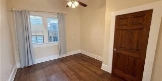 209 N JOHNSON Street Gallery 4