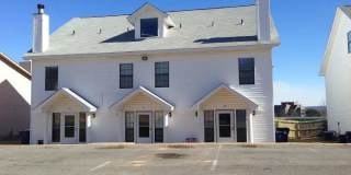 22 Edgehill Cove, Maumelle AR 72113 - Updated 3br 2.5ba 3 story townhome Gallery 1