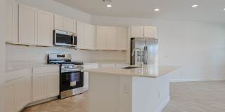 Beautiful 4 Bedroom in Aloravita Community Gallery 7